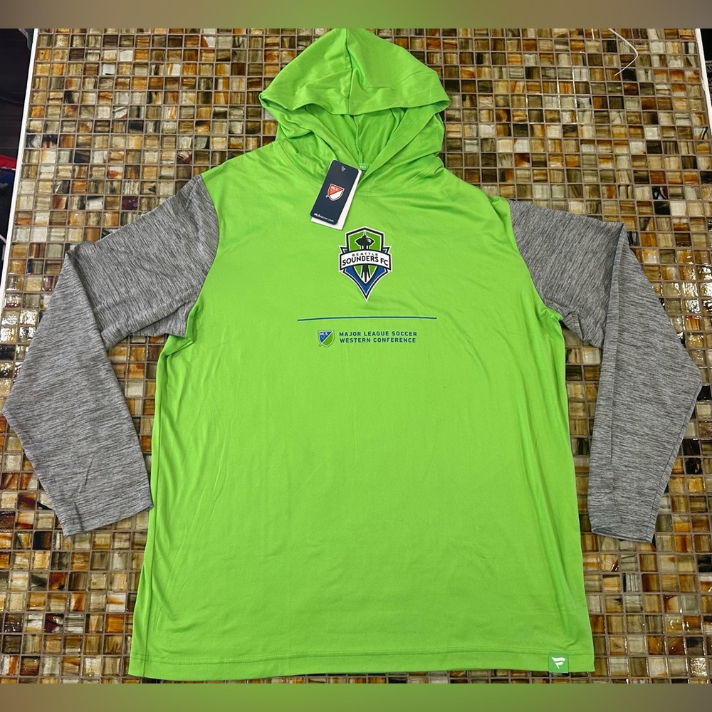 NWT Seattle Sounders FC Soccer Fanatics Men’s Hooded Long Sleeve Pullover~~XL